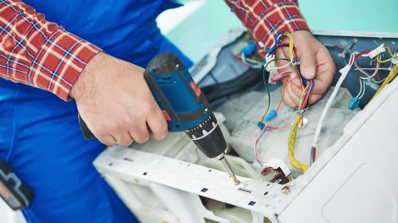 Yunusemre Buderus Buderus çamaşır makinesi kart tamiri – Su almama arızası orijinal parça ile giderildi. - Teknik servis örneği